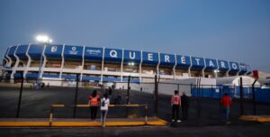 México–Islandia: 3 mil elementos policiacos, seis anillos de seguridad y retenes de control en carreteras en el estado de Querétaro México–Islandia: 3 mil elementos policiacos, seis anillos de seguridad y retenes de control en carreteras en el estado de Querétaro