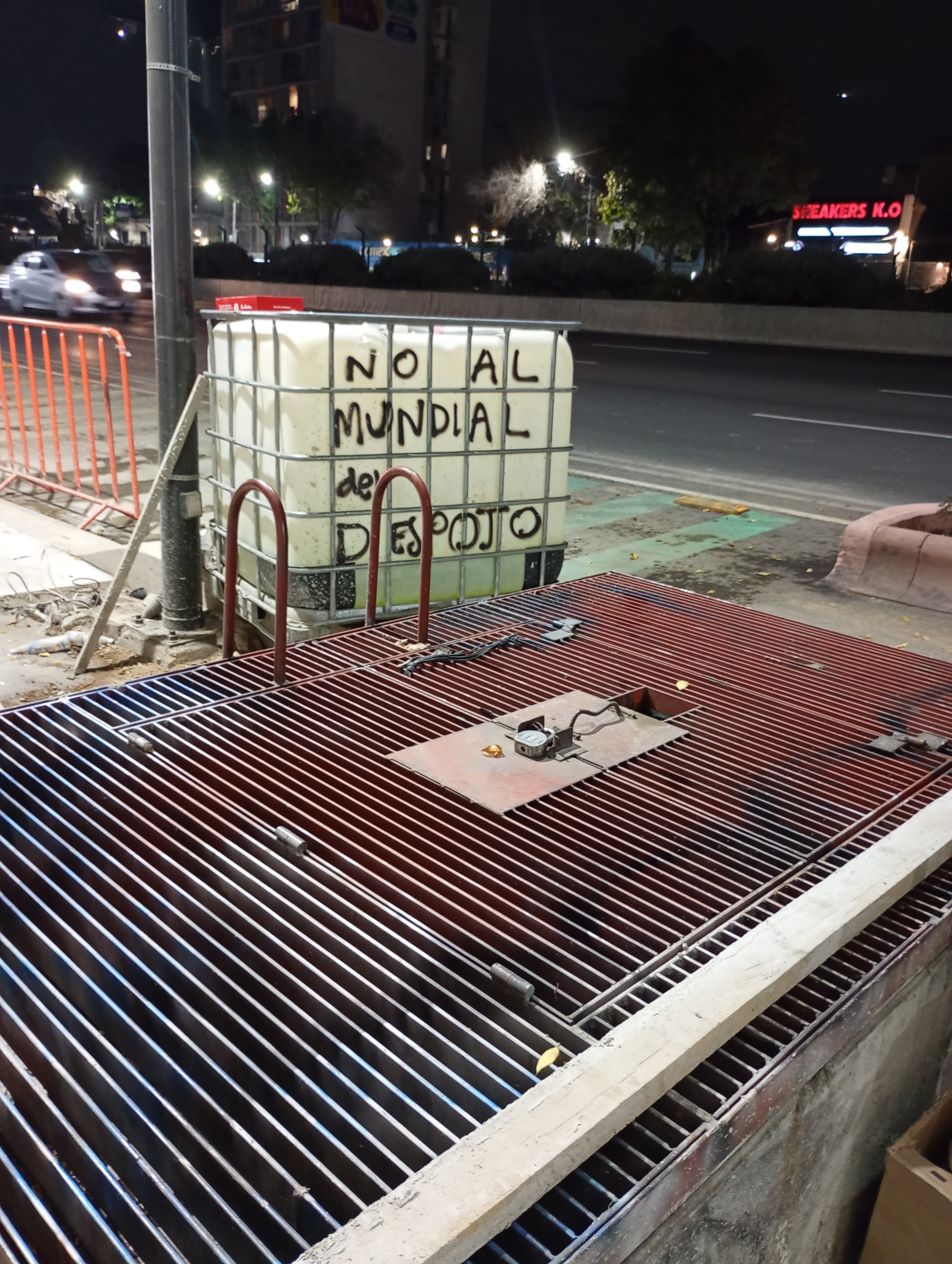 Necesitamos trabajar Necesitamos trabajar