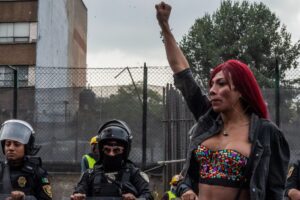 Con protesta y granaderos, se inaugura la ciclovía de Calzada de Tlalpan Con protesta y granaderos, se inaugura la ciclovía de Calzada de Tlalpan