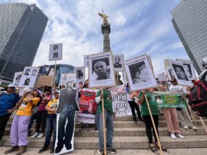 “Presidenta, este es su Mundial”: exclaman las madres de personas desaparecidas en su día de lucha “Presidenta, este es su Mundial”: exclaman las madres de personas desaparecidas en su día de lucha