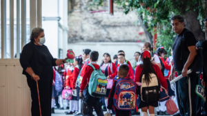 “No es una medida pedagógica, sino política”: CNTE critica recorte de clases por el Mundial “No es una medida pedagógica, sino política”: CNTE critica recorte de clases por el Mundial