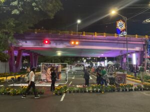 Asamblea Antimundialista exige devolución del Antimural retirado del Jardín del Lluvia Asamblea Antimundialista exige devolución del Antimural retirado del Jardín del Lluvia