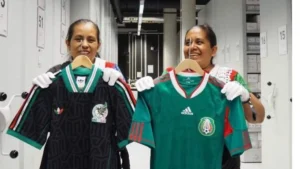 Denuncian explotación y uso comercial de bordados nahuas en colección mundialista de Adidas Denuncian explotación y uso comercial de bordados nahuas en colección mundialista de Adidas